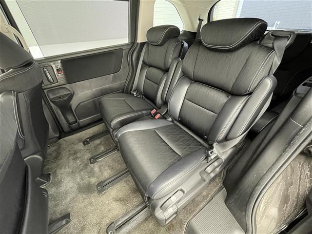 オデッセイ アブソルート・ＥＸ　禁煙車／純正ナビ／両側パワースライドドア／ハーフレザーシート／バックカメラ／ブラインドスポットインフォメーション／ＬＥＤヘッドライト／オートライト／２列目オットマン／純正フロアマット／ＥＴＣ（23枚目）