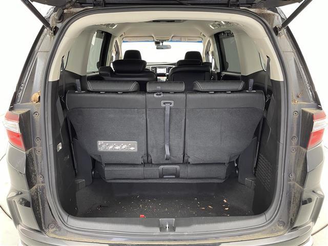 オデッセイ アブソルート・ＥＸ　禁煙車／純正ナビ／両側パワースライドドア／ハーフレザーシート／バックカメラ／ブラインドスポットインフォメーション／ＬＥＤヘッドライト／オートライト／２列目オットマン／純正フロアマット／ＥＴＣ（26枚目）