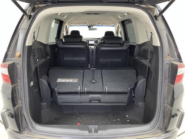 オデッセイ アブソルート・ＥＸ　禁煙車／純正ナビ／両側パワースライドドア／ハーフレザーシート／バックカメラ／ブラインドスポットインフォメーション／ＬＥＤヘッドライト／オートライト／２列目オットマン／純正フロアマット／ＥＴＣ（27枚目）