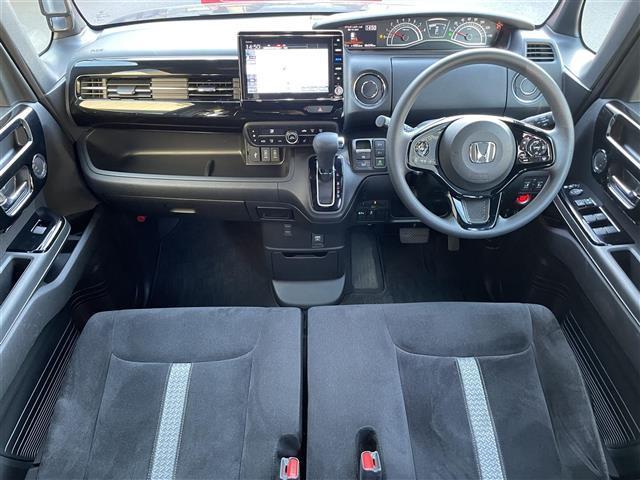 Ｎ－ＢＯＸカスタム Ｌ　純正８型ナビ／純正フリップダウンモニター／両側パワースライドドア／バックカメラ／追従クルーズコントロール／リアソナー／ＬＥＤ／オートハイビーム／ドライブレコーダー／シートヒーター／ビルトインＥＴＣ（4枚目）