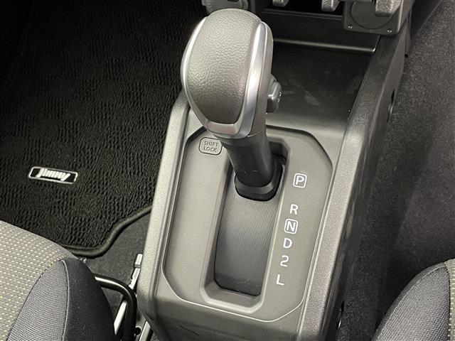 ジムニー ＸＣ　届出済未使用車／ＬＥＤヘッドライト／コーナーセンサー／クルーズコントロール／シートヒーター／衝突被害軽減／純正１６インチアルミホイール／スマートキー☆スペアキー☆オートハイビーム／純正フロアマット（13枚目）