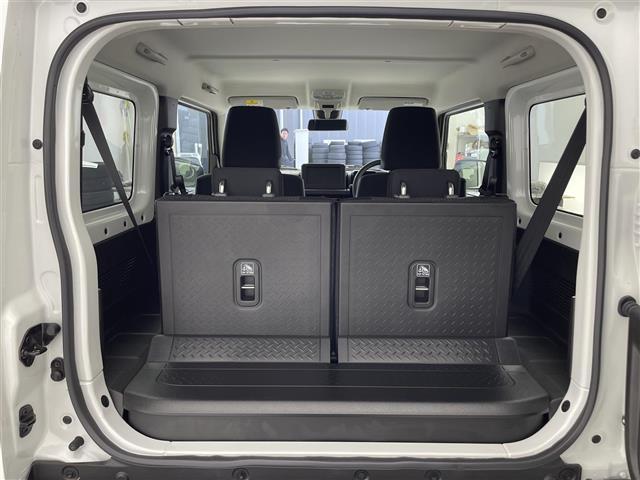 ジムニー ＸＣ　届出済未使用車／ＬＥＤヘッドライト／コーナーセンサー／クルーズコントロール／シートヒーター／衝突被害軽減／純正１６インチアルミホイール／スマートキー☆スペアキー☆オートハイビーム／純正フロアマット（21枚目）