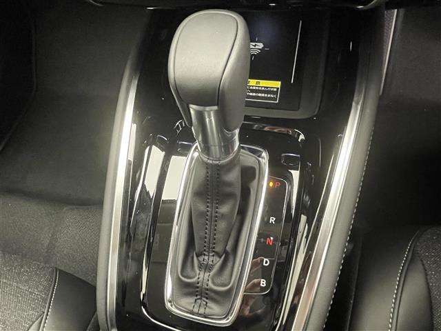 ヴェゼル e:HEV Z 登録済未使用車/純正9型ナビ/ハーフレザーシート/バックカメラ/LEDヘッドライト//ブラインドスポットモニター/ステアリングヒーター/D・N席シートヒーター/クリアランスソナー/ビルトインETC(20枚目)