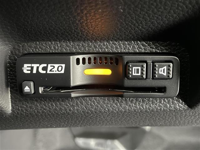 ヴェゼル e:HEV Z 登録済未使用車/純正9型ナビ/ハーフレザーシート/バックカメラ/LEDヘッドライト//ブラインドスポットモニター/ステアリングヒーター/D・N席シートヒーター/クリアランスソナー/ビルトインETC(10枚目)