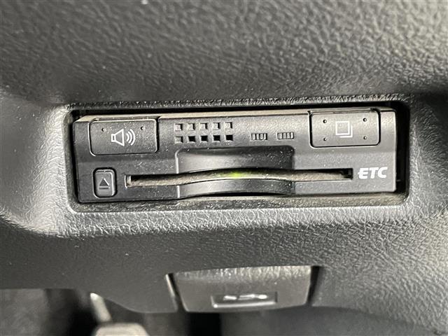 ウィッシュ 1.8X HIDセレクション 純正7型チナビ/バックカメラ/ビルトインETC/リモコンキー/電動格納ミラー/MTモード付AT/HIDライト/純正アルミホイール(7枚目)