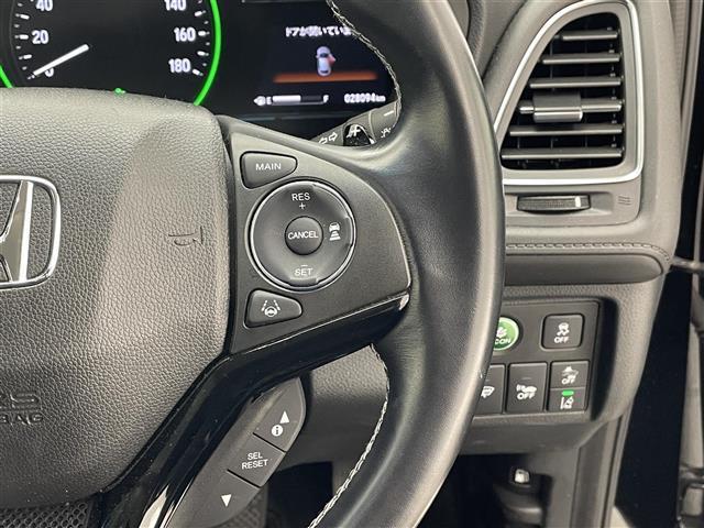 ヴェゼル ハイブリッドＺ・ホンダセンシング　禁煙車／純正８型インチナビ／シートヒーター／バックカメラ／ドライブレコーダー／ホンダセンシング／追従クルーズコントロール／電動パーキングブレーキ／ハーフレザーシート／ＬＥＤライト／衝突軽減ブレーキ（14枚目）