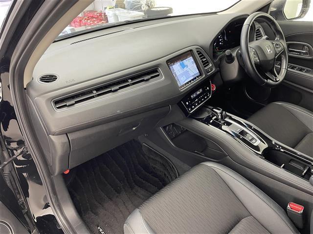 ヴェゼル ハイブリッドＺ・ホンダセンシング　禁煙車／純正８型インチナビ／シートヒーター／バックカメラ／ドライブレコーダー／ホンダセンシング／追従クルーズコントロール／電動パーキングブレーキ／ハーフレザーシート／ＬＥＤライト／衝突軽減ブレーキ（23枚目）