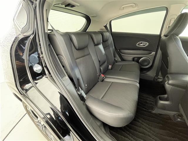 ヴェゼル ハイブリッドＺ・ホンダセンシング　禁煙車／純正８型インチナビ／シートヒーター／バックカメラ／ドライブレコーダー／ホンダセンシング／追従クルーズコントロール／電動パーキングブレーキ／ハーフレザーシート／ＬＥＤライト／衝突軽減ブレーキ（25枚目）