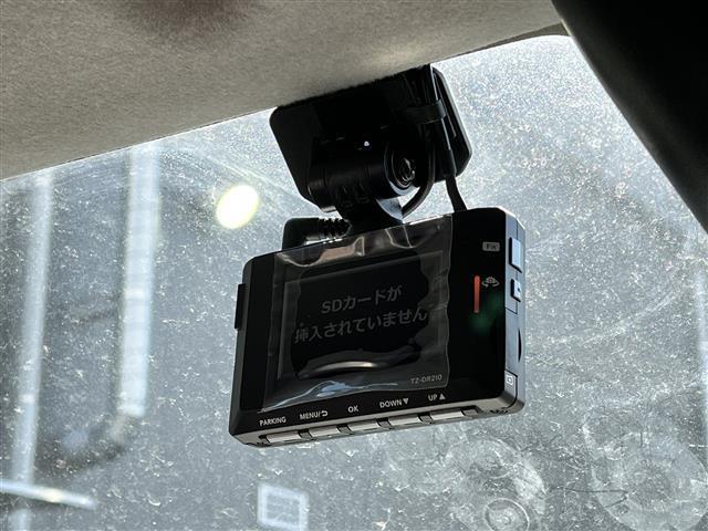 ルーミー カスタムＧ　禁煙車／純正ナビ／両側パワースライドドア／追従クルーズコントロール／クリアランスソナー／衝突軽減／ＬＥＤ／オートハイビーム／ＥＴＣ／前後ドライブレコーダー／シートヒーター／電動パーキングブレーキ（13枚目）