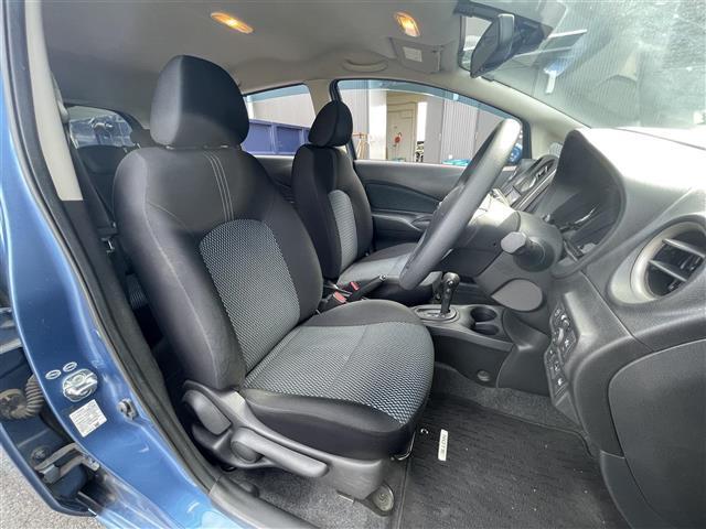 ノート Ｘ　Ｖセレクション＋セーフティ　純正ＳＤナビ　ＣＤ／ＤＶＤ／Ｂｌｕｅｔｏｏｔｈ／ＵＳＢ／ｉＰｏｄ／フルセグ／衝突軽減装置／車線逸脱警報／全方位カメラ／バックカメラ／コーナーセンサー（前後）／純正フロアマット／スペアキー１本（17枚目）