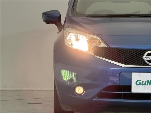 ノート Ｘ　Ｖセレクション＋セーフティ　純正ＳＤナビ　ＣＤ／ＤＶＤ／Ｂｌｕｅｔｏｏｔｈ／ＵＳＢ／ｉＰｏｄ／フルセグ／衝突軽減装置／車線逸脱警報／全方位カメラ／バックカメラ／コーナーセンサー（前後）／純正フロアマット／スペアキー１本（25枚目）
