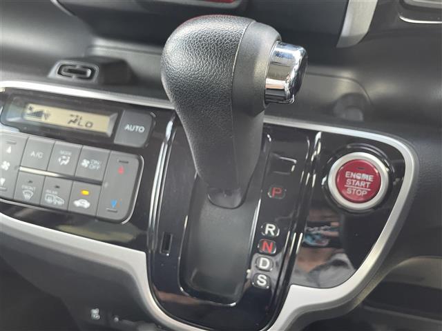 Ｎ－ＢＯＸカスタム Ｇ　ターボＳＳブラックスタイルパッケージ　禁煙車／社外ナビ／バックカメラ／クルーズコントロール／両側電動スライドドア／ＬＥＤヘッドライト／オートライト／ＥＴＣ／ハーフレザーシート／前席シートヒーター／ドライブレコーダー／パドルシフト（13枚目）