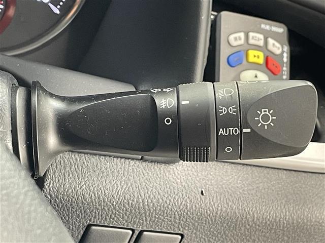 ヴェルファイア ２．５Ｚ　禁煙車／アルパイン１１型ナビ／追従クルーズコントロール／両側パワースライドドア／フリップダウンモニター／バックカメラ／ＥＴＣ／前後ドライブレコーダー／クリアランスソナー／電動パーキングブレーキ（16枚目）