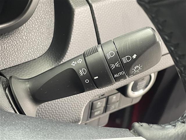 ルーミー カスタムG 社外ナビ/全方位カメラ/両側パワースライドドア/ドライブレコーダー/コーナーセンサー/後席用ヘッドレストモニターD+N/前席シートヒーター/クルーズコントロール/LEDライト/オートハイビーム(14枚目)