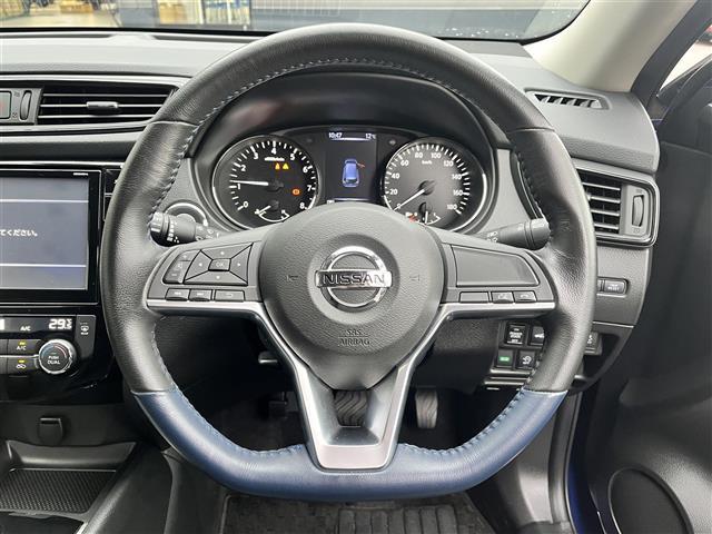 エクストレイル オーテック　禁煙車／純正９インチナビ／レザーシート／全方位カメラ／クリアランスソナー／車線逸脱警報／ＬＥＤヘッドライト／オートハイビーム／全席シートヒーター／ドライブレコーダー／デジタルインナーミラー／ＥＴＣ（4枚目）