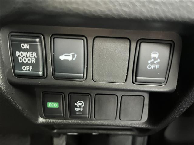 エクストレイル オーテック　禁煙車／純正９インチナビ／レザーシート／全方位カメラ／クリアランスソナー／車線逸脱警報／ＬＥＤヘッドライト／オートハイビーム／全席シートヒーター／ドライブレコーダー／デジタルインナーミラー／ＥＴＣ（8枚目）