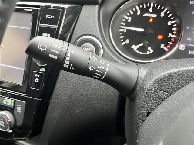 エクストレイル オーテック　禁煙車／純正９インチナビ／レザーシート／全方位カメラ／クリアランスソナー／車線逸脱警報／ＬＥＤヘッドライト／オートハイビーム／全席シートヒーター／ドライブレコーダー／デジタルインナーミラー／ＥＴＣ（14枚目）