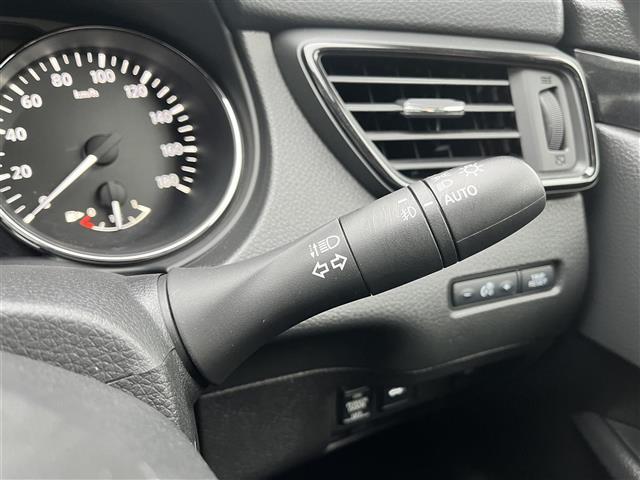 エクストレイル オーテック　禁煙車／純正９インチナビ／レザーシート／全方位カメラ／クリアランスソナー／車線逸脱警報／ＬＥＤヘッドライト／オートハイビーム／全席シートヒーター／ドライブレコーダー／デジタルインナーミラー／ＥＴＣ（15枚目）