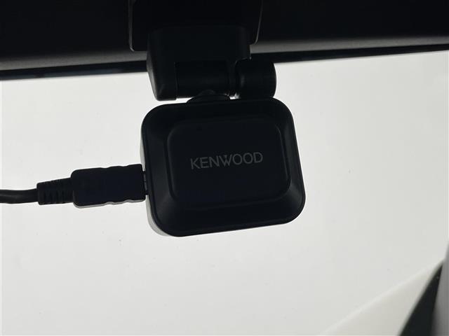 安心の全車保証付き！（※部分保証、国産車は納車後３ヶ月、輸入車は納車後１ヶ月の保証期間となります）。その他長期保証（有償）もご用意しております！※長期保証を付帯できる車両には条件がございます。