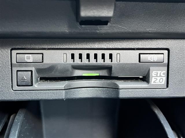 ヴェルファイア ２．５Ｚ　Ａエディション　ゴールデンアイズ　禁煙車／ゴールデンアイズ／純正１０インチナビ／純正フリップダウンモニター／両側パワースライドドア／パワーリアゲート／ＬＥＤヘッドライト／バックカメラ／ハーフレザー／電子パーキング／前後ソナー（8枚目）