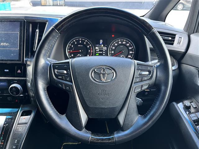 ヴェルファイア ２．５Ｚ　Ａエディション　ゴールデンアイズ　禁煙車／ゴールデンアイズ／純正１０インチナビ／純正フリップダウンモニター／両側パワースライドドア／パワーリアゲート／ＬＥＤヘッドライト／バックカメラ／ハーフレザー／電子パーキング／前後ソナー（9枚目）