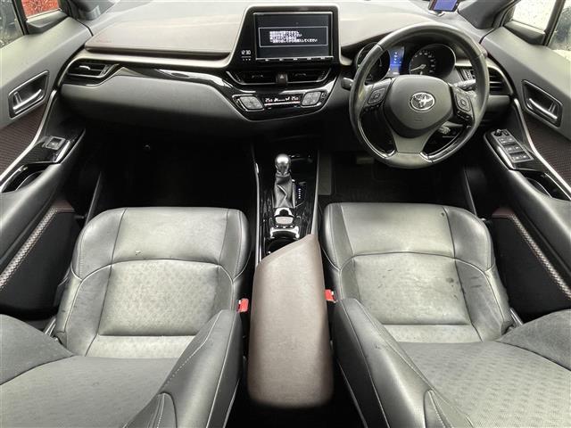 C-HR G 禁煙車/純正9インチナビ/バックカメラ/ETC/レーダークルーズコントロール/レザーシート/シートヒーター/LEDヘッドライト/衝突軽減ブレーキ/ブラインドスポットモニター/純正アルミホイール(2枚目)