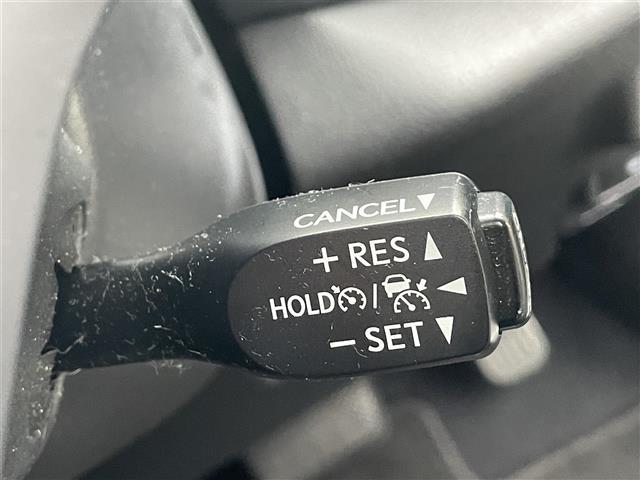 C-HR G 禁煙車/純正9インチナビ/バックカメラ/ETC/レーダークルーズコントロール/レザーシート/シートヒーター/LEDヘッドライト/衝突軽減ブレーキ/ブラインドスポットモニター/純正アルミホイール(8枚目)