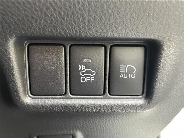 C-HR G 禁煙車/純正9インチナビ/バックカメラ/ETC/レーダークルーズコントロール/レザーシート/シートヒーター/LEDヘッドライト/衝突軽減ブレーキ/ブラインドスポットモニター/純正アルミホイール(9枚目)