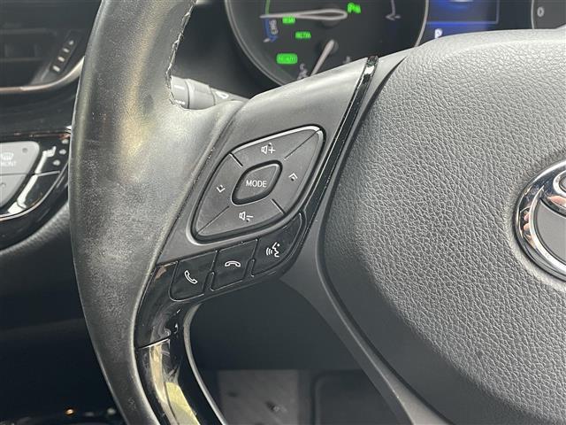 C-HR G 禁煙車/純正9インチナビ/バックカメラ/ETC/レーダークルーズコントロール/レザーシート/シートヒーター/LEDヘッドライト/衝突軽減ブレーキ/ブラインドスポットモニター/純正アルミホイール(12枚目)