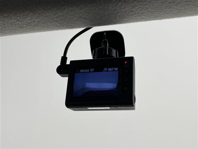 ハスラー J 社外ナビ/バックカメラ/シートヒーター/アイドリングストップ/ステアリングスイッチ/純正15インチアルミホイール/ベンチシート/純正フロアマット/オートライト/ドライブレコーダー/スマートキー(6枚目)