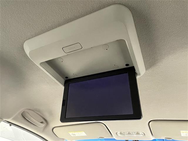 セレナ ハイウェイスターＳ－ＨＶアドバンスドセーフティパック　禁煙車／純正８型ナビ／後席フリップダウンモニター／全方位カメラ／両側電動スライドドア／ビルトインＥＴＣ／衝突被害軽減ブレーキ／スマートキー／ＬＥＤヘッドライト／クリアランスソナー／スマートキー（7枚目）
