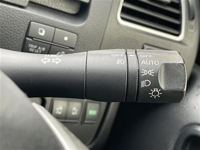 セレナ ハイウェイスターＳ－ＨＶアドバンスドセーフティパック　禁煙車／純正８型ナビ／後席フリップダウンモニター／全方位カメラ／両側電動スライドドア／ビルトインＥＴＣ／衝突被害軽減ブレーキ／スマートキー／ＬＥＤヘッドライト／クリアランスソナー／スマートキー（12枚目）