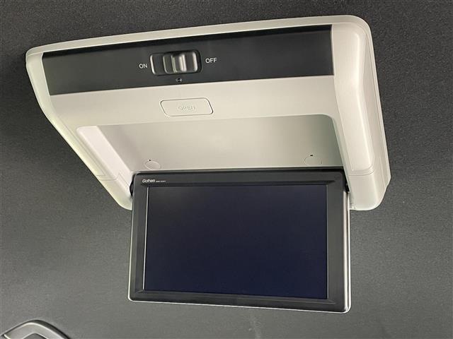 ステップワゴン ｅ：ＨＥＶスパーダ　９インチ純正メモリナビ／全方位カメラ／両側パワースライドドア／シートヒーター　／Ｂｌｕｅｔｏｏｔｈ／ＣＤ／ＤＶＤ／ＵＳＢ／ＨＤＭＩ／ＡｐｐｌｅＣａｒＰｌａｙ／Ａｎｄｒｏｉｄ　Ａｕｔｏ／フルセグ（17枚目）