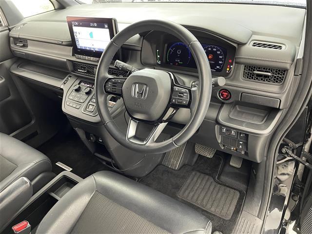 ステップワゴン ｅ：ＨＥＶスパーダ　９インチ純正メモリナビ／全方位カメラ／両側パワースライドドア／シートヒーター　／Ｂｌｕｅｔｏｏｔｈ／ＣＤ／ＤＶＤ／ＵＳＢ／ＨＤＭＩ／ＡｐｐｌｅＣａｒＰｌａｙ／Ａｎｄｒｏｉｄ　Ａｕｔｏ／フルセグ（21枚目）