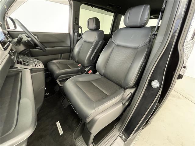 ステップワゴン ｅ：ＨＥＶスパーダ　９インチ純正メモリナビ／全方位カメラ／両側パワースライドドア／シートヒーター　／Ｂｌｕｅｔｏｏｔｈ／ＣＤ／ＤＶＤ／ＵＳＢ／ＨＤＭＩ／ＡｐｐｌｅＣａｒＰｌａｙ／Ａｎｄｒｏｉｄ　Ａｕｔｏ／フルセグ（24枚目）