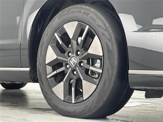 ステップワゴン ｅ：ＨＥＶスパーダ　９インチ純正メモリナビ／全方位カメラ／両側パワースライドドア／シートヒーター　／Ｂｌｕｅｔｏｏｔｈ／ＣＤ／ＤＶＤ／ＵＳＢ／ＨＤＭＩ／ＡｐｐｌｅＣａｒＰｌａｙ／Ａｎｄｒｏｉｄ　Ａｕｔｏ／フルセグ（31枚目）