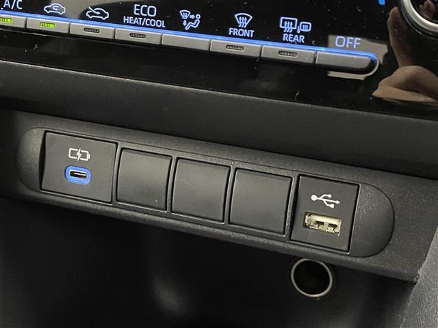 ヤリスクロス ハイブリッド　ＧＲスポーツ　純正８インチナビ／バックカメラ／ＥＴＣ２．０／前後ドラレコ／ブラインドスポットモニター／ＬＥＤヘッドライト／クリアランスソナー／ハーフレザーシート／自動防塵インナーミラー／アルミペダル（7枚目）