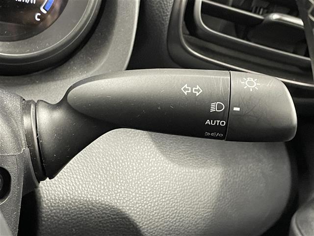 ヤリスクロス ハイブリッド　ＧＲスポーツ　純正８インチナビ／バックカメラ／ＥＴＣ２．０／前後ドラレコ／ブラインドスポットモニター／ＬＥＤヘッドライト／クリアランスソナー／ハーフレザーシート／自動防塵インナーミラー／アルミペダル（13枚目）