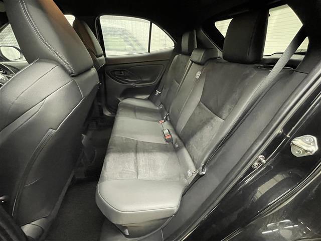 ヤリスクロス ハイブリッド　ＧＲスポーツ　純正８インチナビ／バックカメラ／ＥＴＣ２．０／前後ドラレコ／ブラインドスポットモニター／ＬＥＤヘッドライト／クリアランスソナー／ハーフレザーシート／自動防塵インナーミラー／アルミペダル（21枚目）