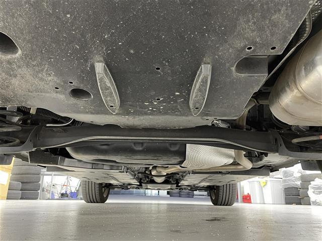 ヤリスクロス ハイブリッド　ＧＲスポーツ　純正８インチナビ／バックカメラ／ＥＴＣ２．０／前後ドラレコ／ブラインドスポットモニター／ＬＥＤヘッドライト／クリアランスソナー／ハーフレザーシート／自動防塵インナーミラー／アルミペダル（34枚目）