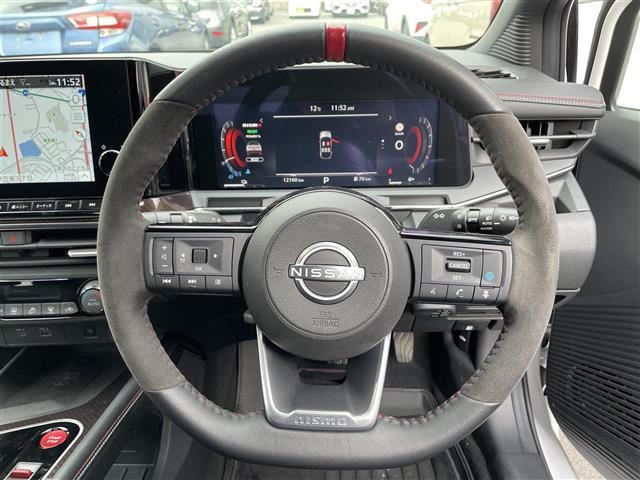 オーラ ニスモ 禁煙車/純正ナビ/全方位カメラ/前方ドラレコ/コーナーセンサー/プロパイロット/デジタルインナーミラー/アイドリングストップ/衝突軽減装置/電動パーキングブレーキ/オートハイビーム/ハーフレザーシート(10枚目)