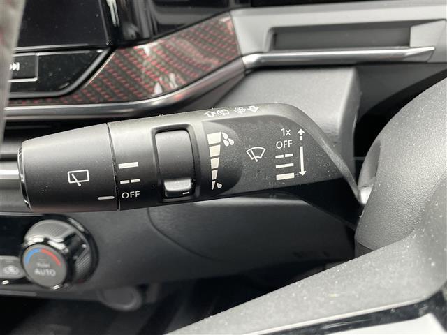 オーラ ニスモ 禁煙車/純正ナビ/全方位カメラ/前方ドラレコ/コーナーセンサー/プロパイロット/デジタルインナーミラー/アイドリングストップ/衝突軽減装置/電動パーキングブレーキ/オートハイビーム/ハーフレザーシート(14枚目)