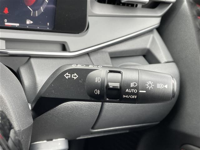 オーラ ニスモ 禁煙車/純正ナビ/全方位カメラ/前方ドラレコ/コーナーセンサー/プロパイロット/デジタルインナーミラー/アイドリングストップ/衝突軽減装置/電動パーキングブレーキ/オートハイビーム/ハーフレザーシート(15枚目)