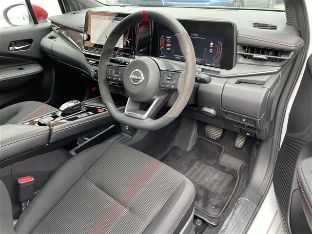 オーラ ニスモ 禁煙車/純正ナビ/全方位カメラ/前方ドラレコ/コーナーセンサー/プロパイロット/デジタルインナーミラー/アイドリングストップ/衝突軽減装置/電動パーキングブレーキ/オートハイビーム/ハーフレザーシート(17枚目)