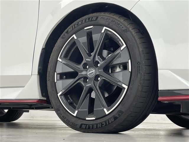 オーラ ニスモ 禁煙車/純正ナビ/全方位カメラ/前方ドラレコ/コーナーセンサー/プロパイロット/デジタルインナーミラー/アイドリングストップ/衝突軽減装置/電動パーキングブレーキ/オートハイビーム/ハーフレザーシート(26枚目)