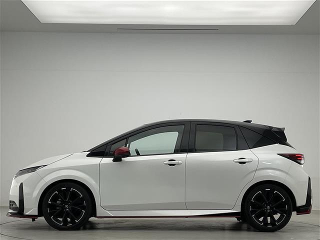 オーラ ニスモ 禁煙車/純正ナビ/全方位カメラ/前方ドラレコ/コーナーセンサー/プロパイロット/デジタルインナーミラー/アイドリングストップ/衝突軽減装置/電動パーキングブレーキ/オートハイビーム/ハーフレザーシート(30枚目)