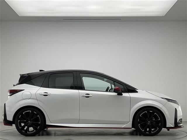 オーラ ニスモ 禁煙車/純正ナビ/全方位カメラ/前方ドラレコ/コーナーセンサー/プロパイロット/デジタルインナーミラー/アイドリングストップ/衝突軽減装置/電動パーキングブレーキ/オートハイビーム/ハーフレザーシート(32枚目)