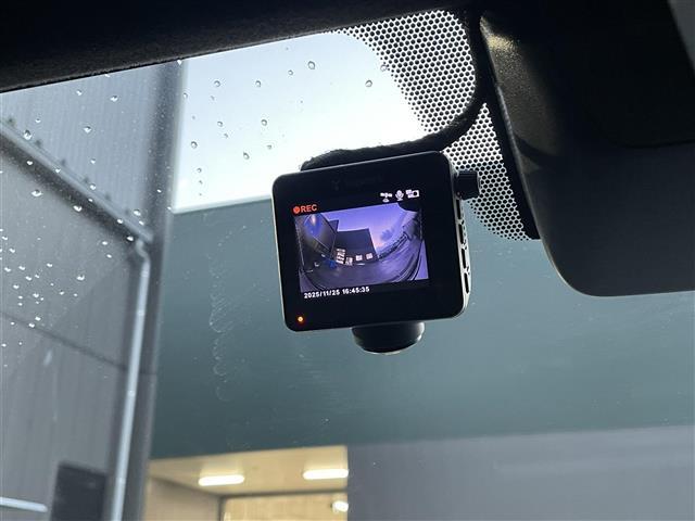 ハイエースバン スーパーGL ダーク プライムII 純正ナビ/全方位カメラ/両側パワースライドドア/モデリスタエアロ/前後ドライブレコーダー/クリアランスソナー/デジタルインナーミラー/ハーフレザーシート/プッシュスタート/ETC2.0/LEDライト(8枚目)