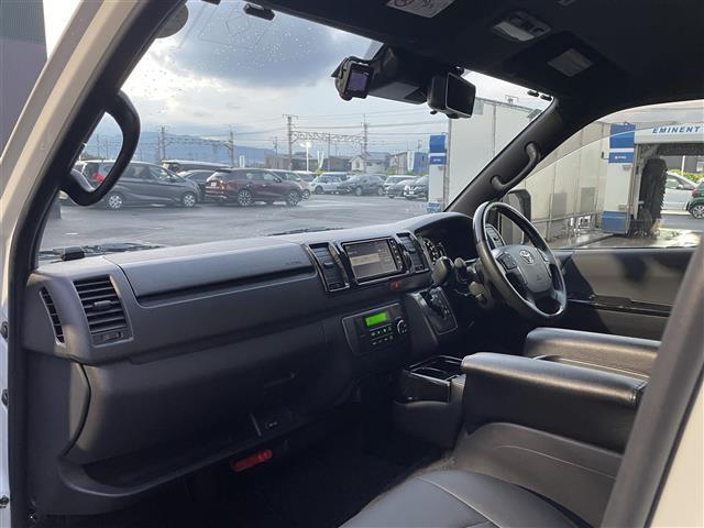 ハイエースバン スーパーGL ダーク プライムII 純正ナビ/全方位カメラ/両側パワースライドドア/モデリスタエアロ/前後ドライブレコーダー/クリアランスソナー/デジタルインナーミラー/ハーフレザーシート/プッシュスタート/ETC2.0/LEDライト(26枚目)