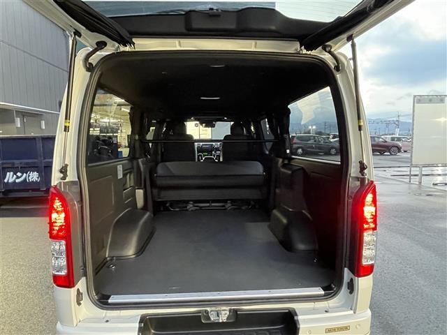 ハイエースバン スーパーGL ダーク プライムII 純正ナビ/全方位カメラ/両側パワースライドドア/モデリスタエアロ/前後ドライブレコーダー/クリアランスソナー/デジタルインナーミラー/ハーフレザーシート/プッシュスタート/ETC2.0/LEDライト(31枚目)